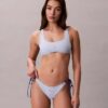 Bikini με γραφικό Monogram και δέσιμο στο πλάι στα κάτω μέρη Bikini με γραφικό Monogram και δέσιμο στο πλάι στα κάτω μέρη
