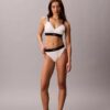 Bikini με ψηλή μέση από ελαστική Microfiber με γραφικό Monogram Bikini με ψηλή μέση από ελαστική Microfiber με γραφικό Monogram