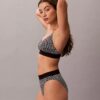 Bikini με ψηλή μέση από ελαστική Microfiber με γραφικό Monogram Bikini με ψηλή μέση από ελαστική Microfiber με γραφικό Monogram