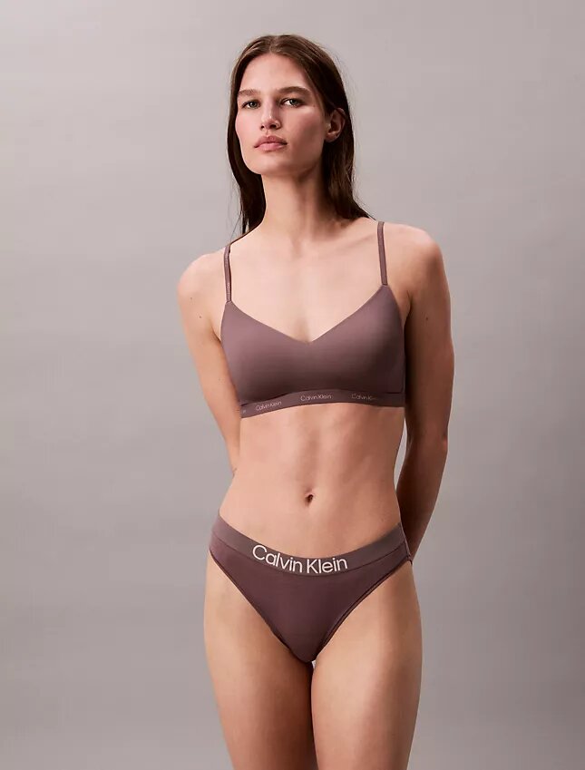 Bralette με ελαφριά επένδυση Form to Body που προσαρμόζεται στο σώμα Bralette με ελαφριά επένδυση Form to Body που προσαρμόζεται στο σώμα