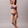 Bralette με ελαφριά επένδυση Form to Body που προσαρμόζεται στο σώμα Bralette με ελαφριά επένδυση Form to Body που προσαρμόζεται στο σώμα