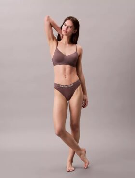 Bralette με ελαφριά επένδυση Form to Body που προσαρμόζεται στο σώμα