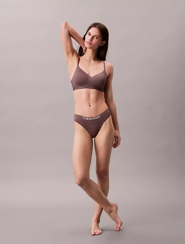 Bralette με ελαφριά επένδυση Form to Body που προσαρμόζεται στο σώμα Bralette με ελαφριά επένδυση Form to Body που προσαρμόζεται στο σώμα