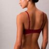 Bralette τριγωνικού σχήματος με ελαφριά επένδυση