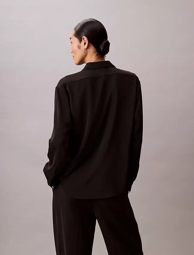Χαλαρό Utility Shirt με κουμπιά Χαλαρό Utility Shirt με κουμπιά