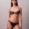 CK Black γεωμετρικό δαντελένιο σουτιέν μπαλκονέ Unlined CK Black γεωμετρικό δαντελένιο σουτιέν μπαλκονέ Unlined