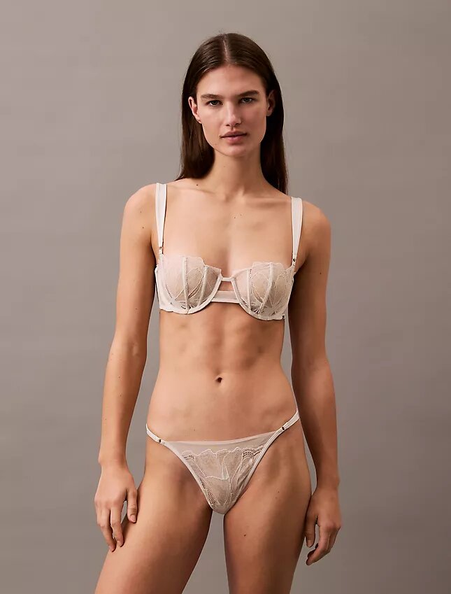 CK Black Μαύρο μπαλκονέ σουτιέν Unlined με λουλουδάτη δαντέλα CK Black Μαύρο μπαλκονέ σουτιέν Unlined με λουλουδάτη δαντέλα