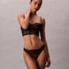 CK Black Thong με λουλουδάτο δαντέλα