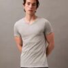Cotton Classics Σετ 3 τεμαχίων Κλασική εφαρμογή Μπλούζα με V λαιμόκοψη Cotton Classics Σετ 3 τεμαχίων Κλασική εφαρμογή Μπλούζα με V λαιμόκοψη