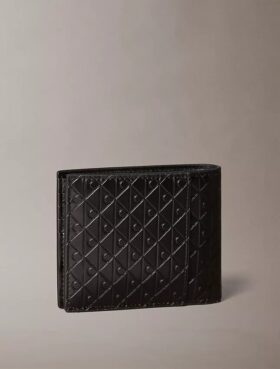 Διπλό πορτοφόλι με ανάγλυφο μοτίβο Monogram σε όλη την επιφάνεια και θήκη για κέρματα
