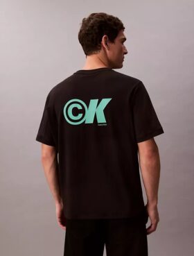 Δροσερό, χαλαρό T-shirt με λογότυπο από πικέ