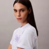 Φαρδύ T-shirt με ανάγλυφο λογότυπο Φαρδύ T-shirt με ανάγλυφο λογότυπο