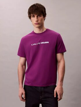 Φαρδύ T-shirt με έντονο γραφικό λογότυπο