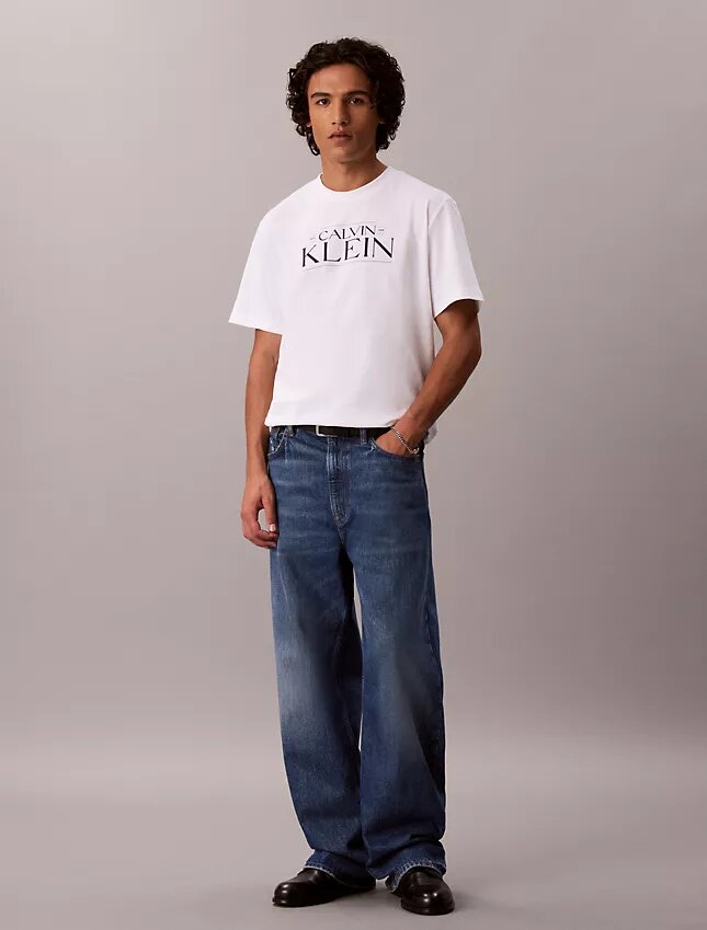 Φαρδύ T-shirt με γραφικό λογότυπο Φαρδύ T-shirt με γραφικό λογότυπο