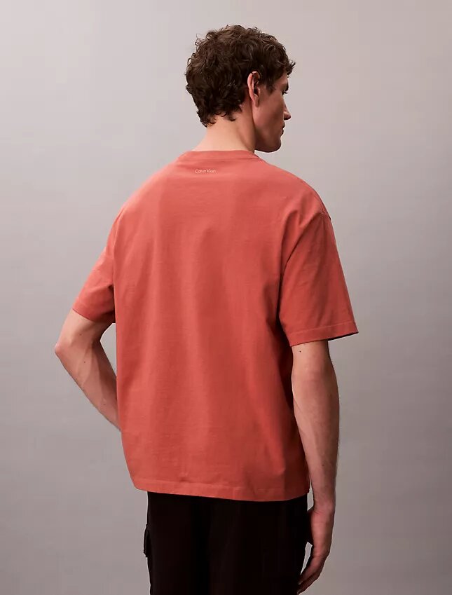 Φαρδύ T-shirt με γραφικό λογότυπο Φαρδύ T-shirt με γραφικό λογότυπο