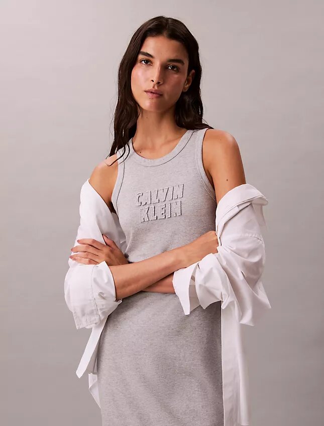 Φορέμα μίντι χωρίς μανίκια με λογότυπο Calvin Klein Φορέμα μίντι χωρίς μανίκια με λογότυπο Calvin Klein