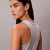 Φορέμα μίντι χωρίς μανίκια με λογότυπο Calvin Klein Φορέμα μίντι χωρίς μανίκια με λογότυπο Calvin Klein