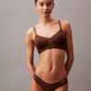Form to Body Bralette με ελαφριά επένδυση που προσαρμόζεται στο σώμα