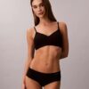 Form to Body Bralette με ελαφριά επένδυση που προσαρμόζεται στο σώμα Form to Body Bralette με ελαφριά επένδυση που προσαρμόζεται στο σώμα