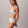 Form to Body Bralette με ελαφριά επένδυση που προσαρμόζεται στο σώμα Form to Body Bralette με ελαφριά επένδυση που προσαρμόζεται στο σώμα