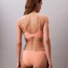 Form to Body Bralette με ελαφριά επένδυση που προσαρμόζεται στο σώμα Form to Body Bralette με ελαφριά επένδυση που προσαρμόζεται στο σώμα
