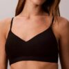 Form to Body Bralette με ελαφριά επένδυση που προσαρμόζεται στο σώμα Form to Body Bralette με ελαφριά επένδυση που προσαρμόζεται στο σώμα
