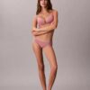 Form to Body Bralette τριγωνικού σχήματος με ελαφριά επένδυση Form to Body Bralette τριγωνικού σχήματος με ελαφριά επένδυση