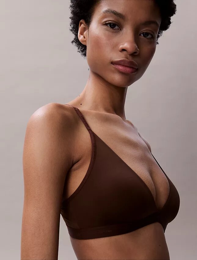 Form to Body Bralette τριγωνικού σχήματος με ελαφριά επένδυση Form to Body Bralette τριγωνικού σχήματος με ελαφριά επένδυση