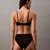 Form to Body Bralette τριγωνικού σχήματος με ελαφριά επένδυση Form to Body Bralette τριγωνικού σχήματος με ελαφριά επένδυση