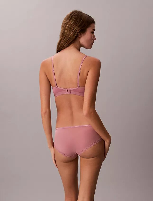 Form to Body Bralette τριγωνικού σχήματος με ελαφριά επένδυση Form to Body Bralette τριγωνικού σχήματος με ελαφριά επένδυση