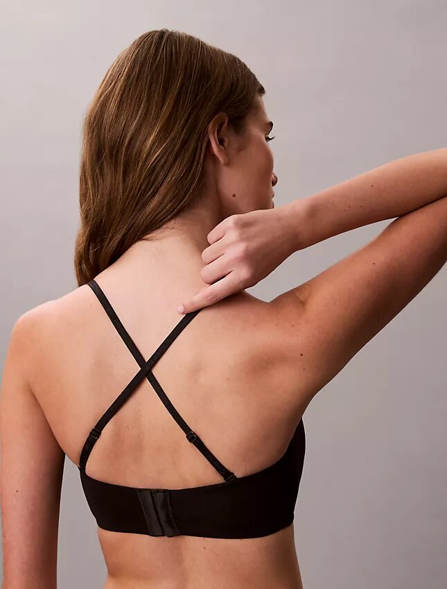 Form to Body Ελαφρώς φοδραρισμένο bandeau Bralette Form to Body Ελαφρώς φοδραρισμένο bandeau Bralette