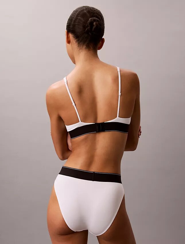 Γραφικό Monogram από Microfiber, ελαστικό, ελαφρώς επενδεδυμένο, τριγωνικό Bralette Γραφικό Monogram από Microfiber, ελαστικό, ελαφρώς επενδεδυμένο, τριγωνικό Bralette