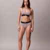 Γραφικό Monogram Microfiber Ελαστικό Unlined Bralette Γραφικό Monogram Microfiber Ελαστικό Unlined Bralette