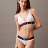 Intense Power Pride Ελαφρώς επενδεδυμένο τριγωνικό Bralette