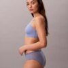 Invisibles Bralette χωρίς σιδεράκια με ελαφριά επένδυση Invisibles Bralette χωρίς σιδεράκια με ελαφριά επένδυση