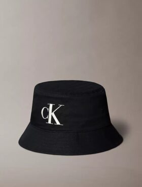Καπέλο τύπου μπουκέτο από τβίλ με κεντημένο Monogram Καπέλο τύπου μπουκέτο από τβίλ με κεντημένο Monogram