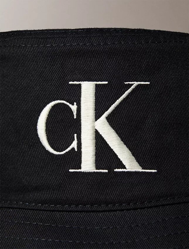 Καπέλο τύπου μπουκέτο από τβίλ με κεντημένο Monogram Καπέλο τύπου μπουκέτο από τβίλ με κεντημένο Monogram