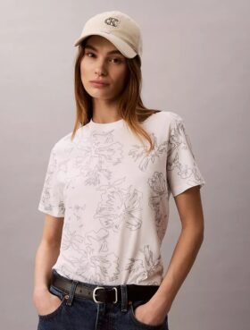 Κλασικό μπλουζάκι με floral σχέδιο