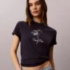 Κλασικό μπλουζάκι με floral σχέδιο
