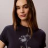Κλασικό μπλουζάκι με floral σχέδιο