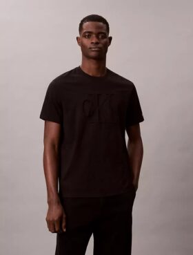 Κλασικό T-shirt με ανάγλυφο Monogram