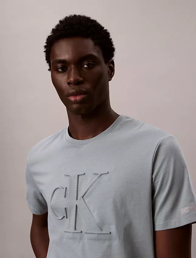 Κλασικό T-shirt με ανάγλυφο Monogram Κλασικό T-shirt με ανάγλυφο Monogram