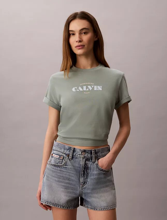 Κλασικό T-shirt με έντονο λογότυπο Κλασικό T-shirt με έντονο λογότυπο