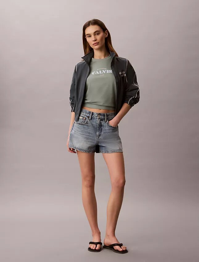 Κλασικό T-shirt με έντονο λογότυπο Κλασικό T-shirt με έντονο λογότυπο