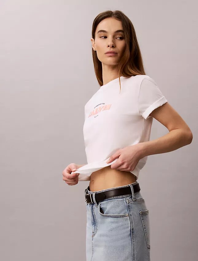 Κλασικό T-shirt με έντονο λογότυπο Κλασικό T-shirt με έντονο λογότυπο