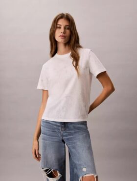 Κλασικό T-shirt με floral print
