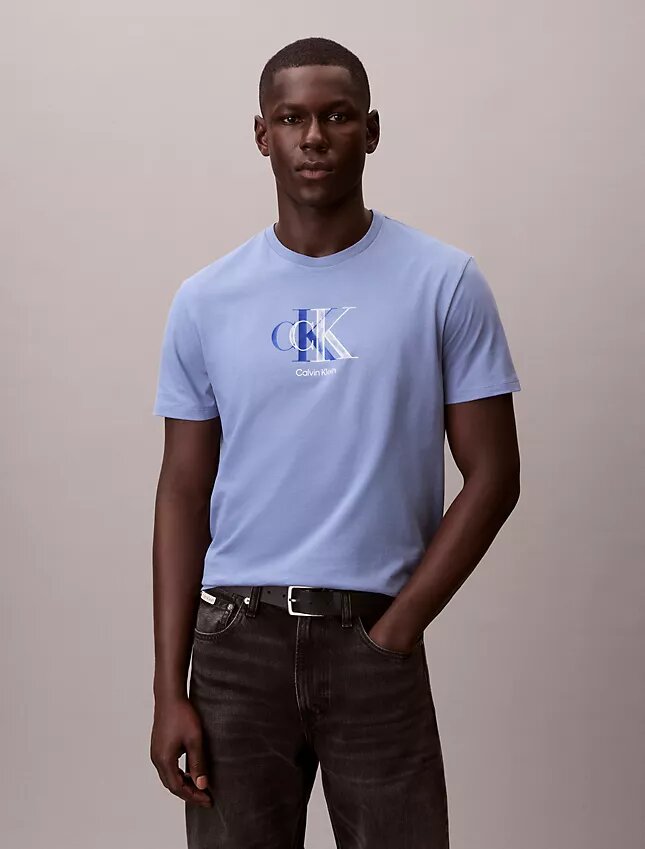 Κλασικό T-shirt με γραφικό διπλού Monogram Κλασικό T-shirt με γραφικό διπλού Monogram