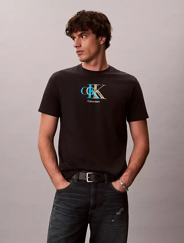 Κλασικό T-shirt με γραφικό διπλού Monogram Κλασικό T-shirt με γραφικό διπλού Monogram