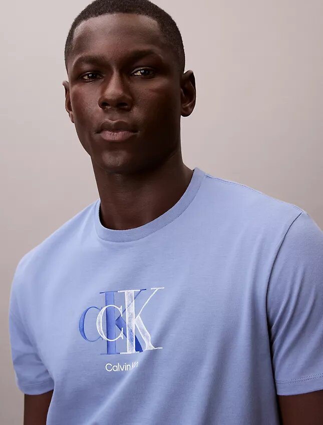 Κλασικό T-shirt με γραφικό διπλού Monogram Κλασικό T-shirt με γραφικό διπλού Monogram