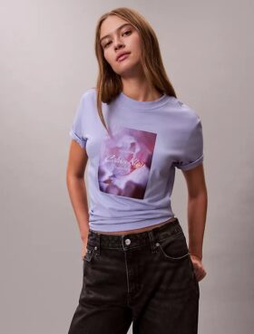 Κλασικό T-shirt με γραφικό λογότυπο με λουλούδια
